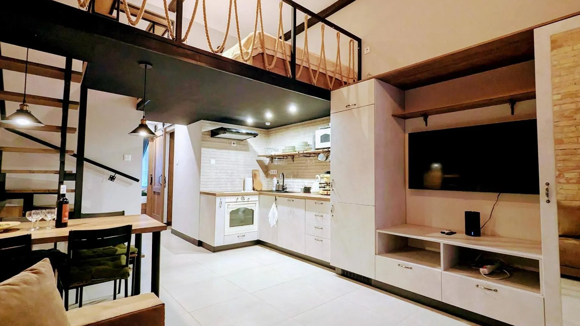 O 38 Luxe Loft Apartment Budapest